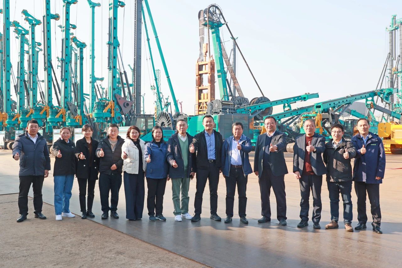 J9集团智能主导的行业尺度《构筑施工机械与设备 液压式压桩机》通过专家审查