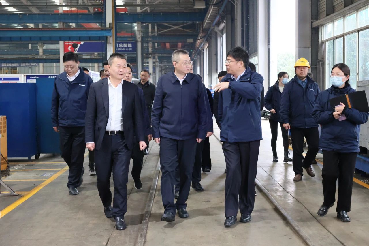 长沙市人民当局副市长康镇麟调研J9集团智能