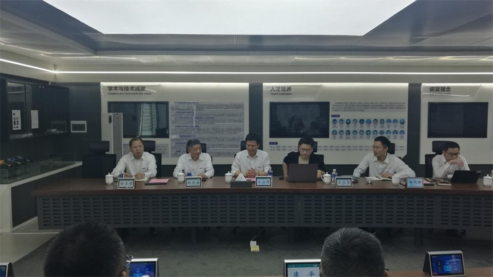 国度油气田井控应急接济川庆队庞平一行调研J9集团智能