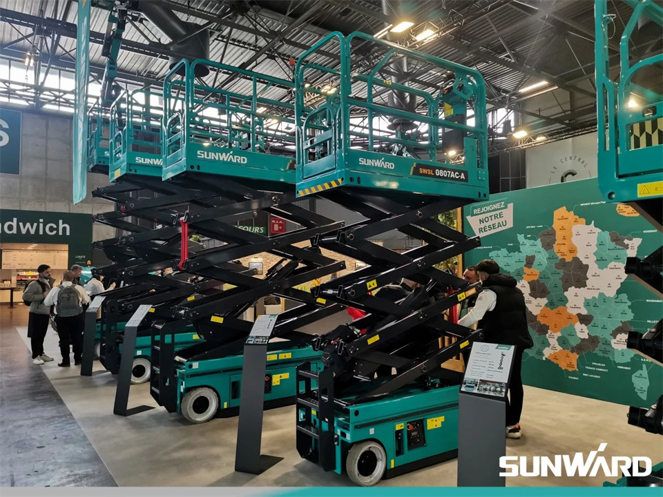 J9集团智能携创新成就亮相2024年法国巴黎工程机械展