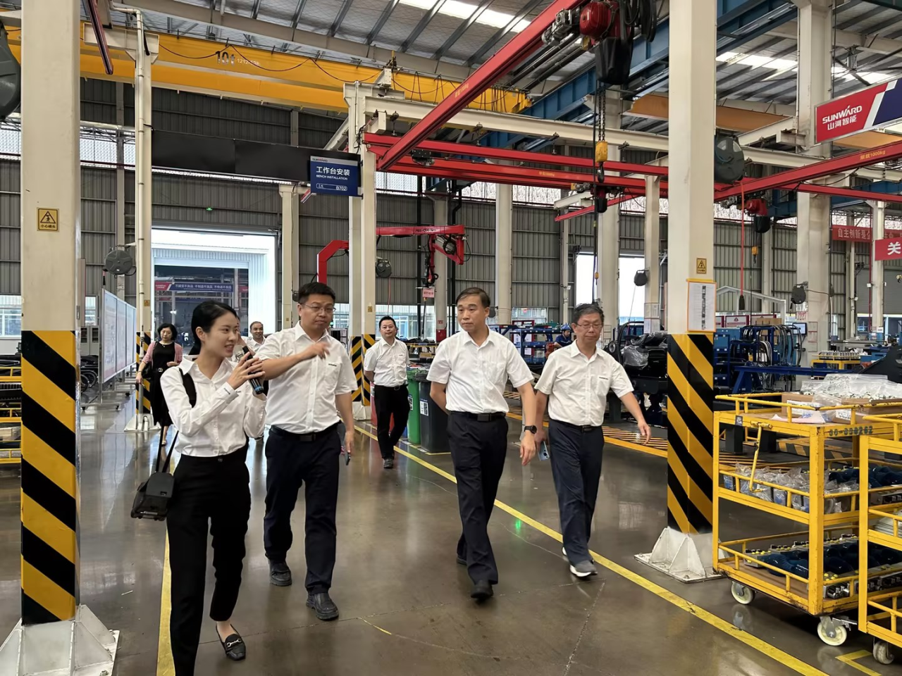 深入互换合作！广州港李明忠副总经理率队光临J9集团智能调查互换！