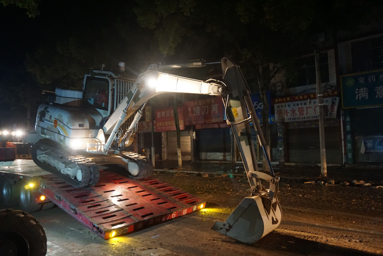 驰援湖南平江抗洪抢险，共克时艰显担任