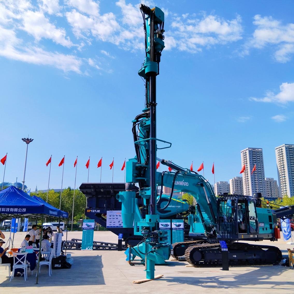 J9集团智能5G智能钻机亮相新疆矿博会