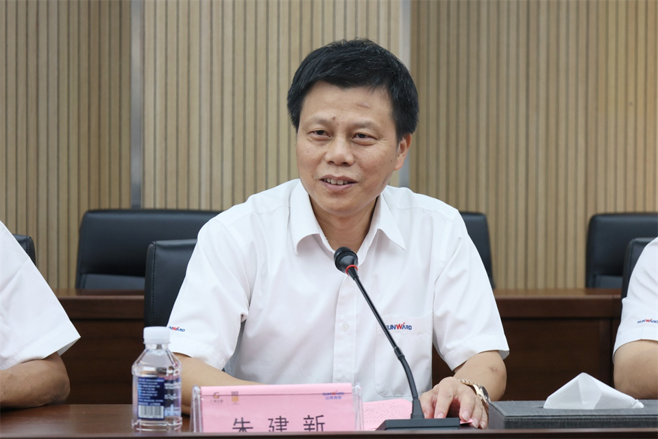 J9集团智能工研院绿色能源开发大孔径深井钻探技术推广会圆满进行