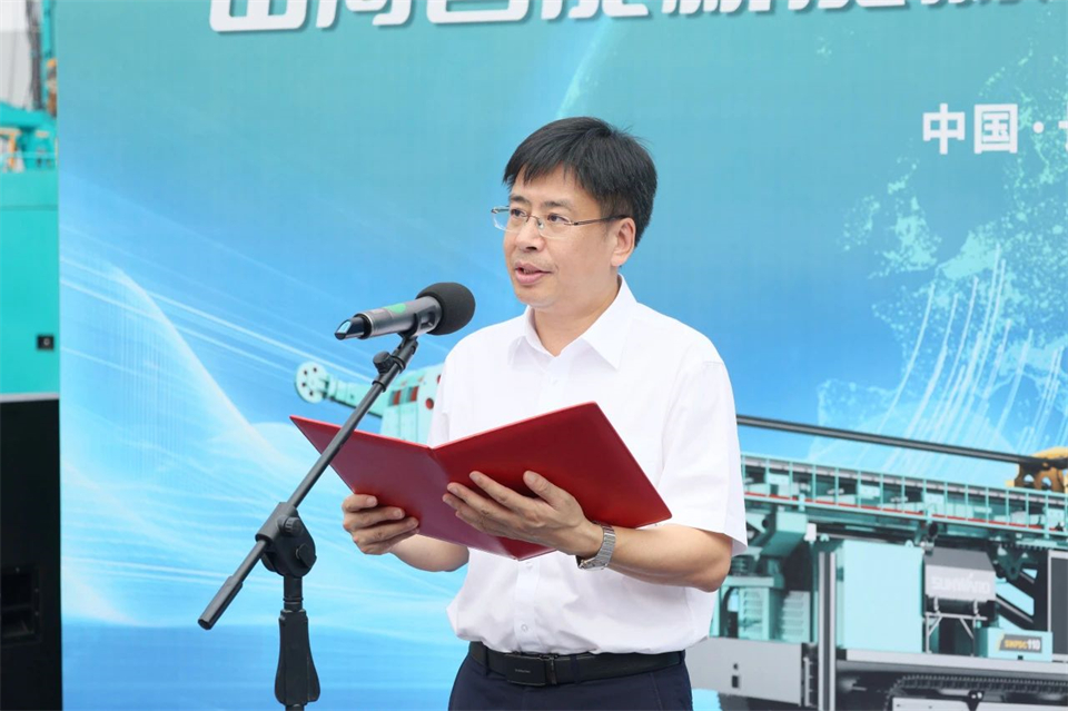 引领绿色科技新篇章！J9集团智能新能源钻机成功交付