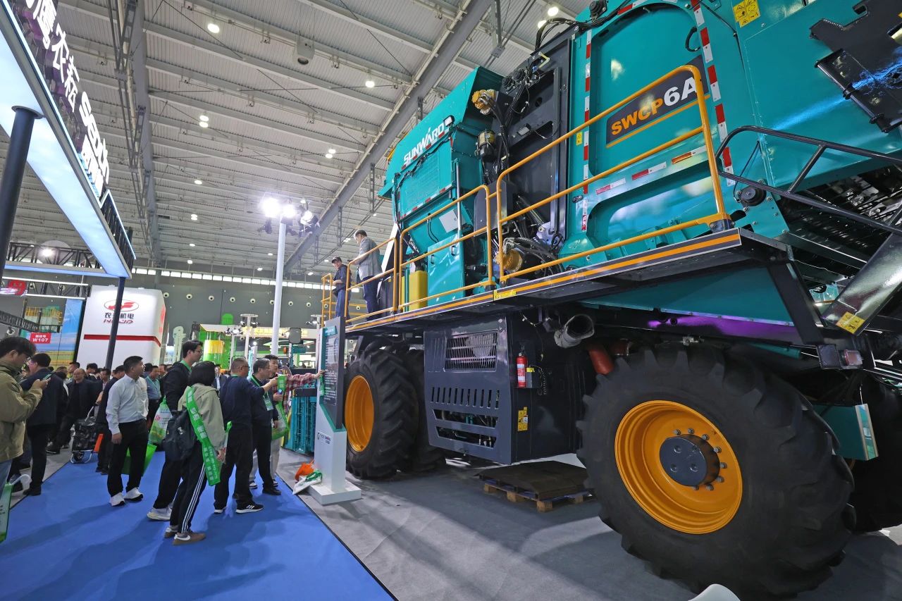 聚焦智能化、无人化！J9集团智能携多款产品亮相2024中国国际农业机械展