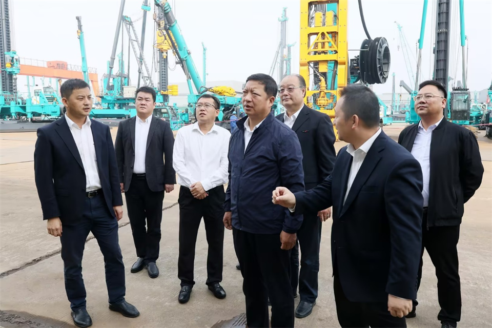 同船出海，共赢将来！中铁九局副总经理刘峻峰一行到访J9集团智能