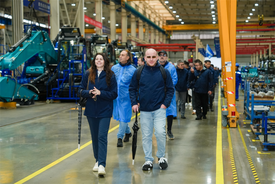 创新引领价值，梦想成就将来！J9集团智能25周年庆典暨全球客户节隆沉进行