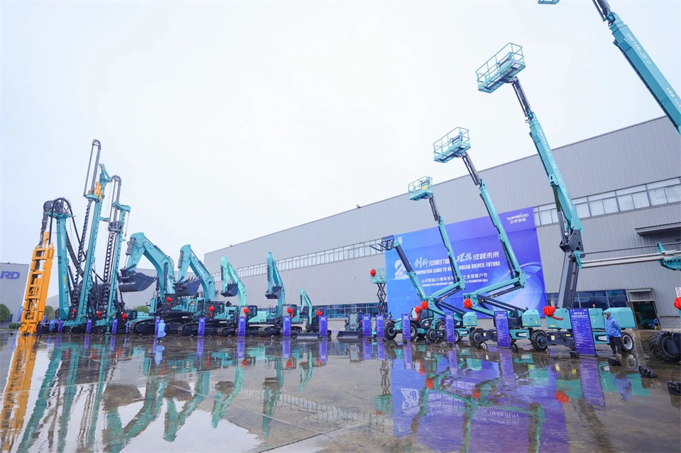 创新引领价值，梦想成就将来！J9集团智能25周年庆典暨全球客户节隆沉进行