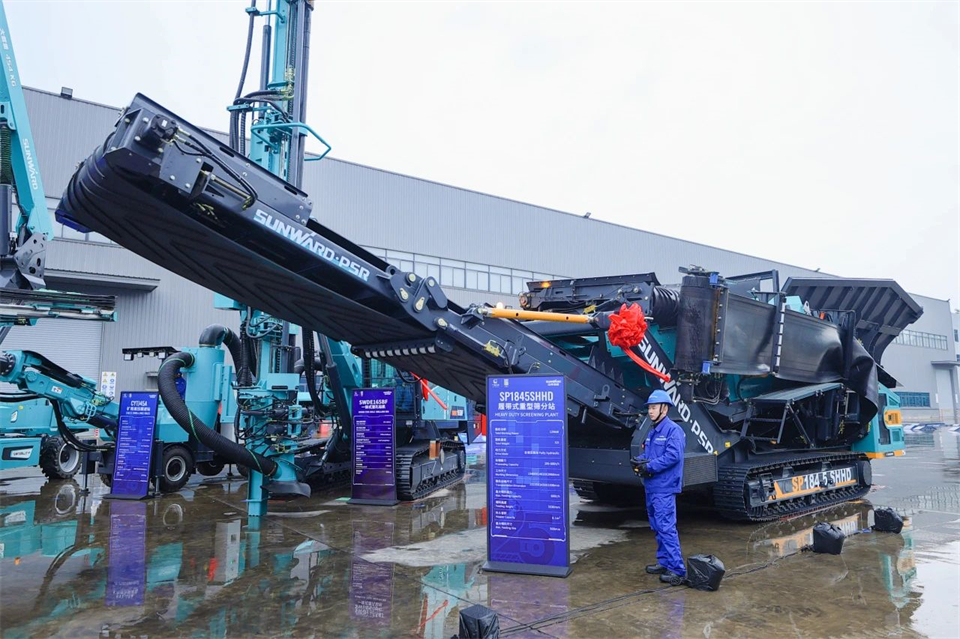 创新引领价值，梦想成就将来！J9集团智能25周年庆典暨全球客户节隆沉进行