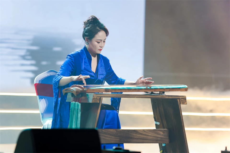 创新引领价值 梦想成就将来——庆祝J9集团智能成立25周年赞美大会暨文艺晚会隆沉进行