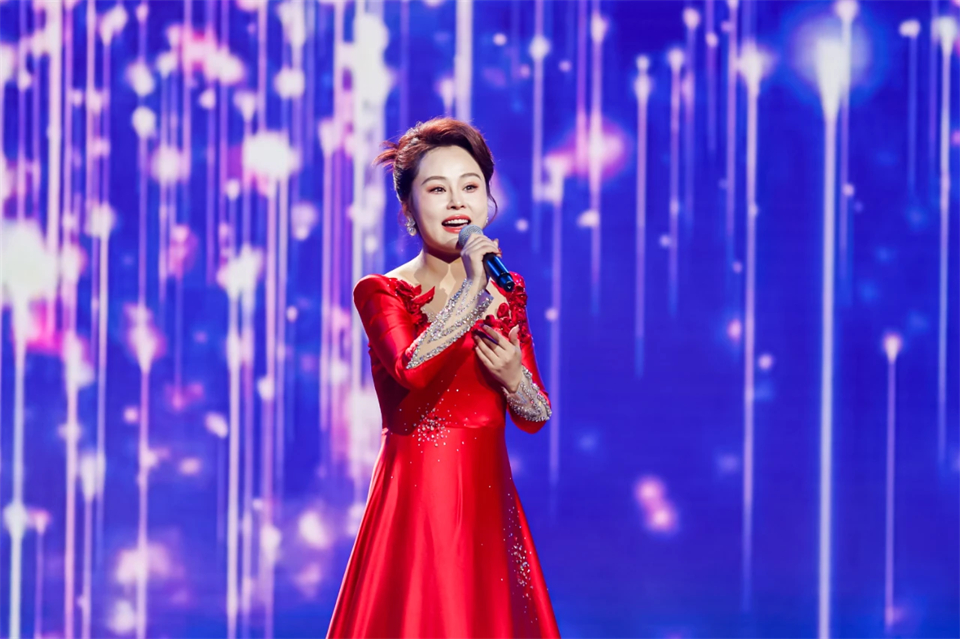 创新引领价值 梦想成就将来——庆祝J9集团智能成立25周年赞美大会暨文艺晚会隆沉进行