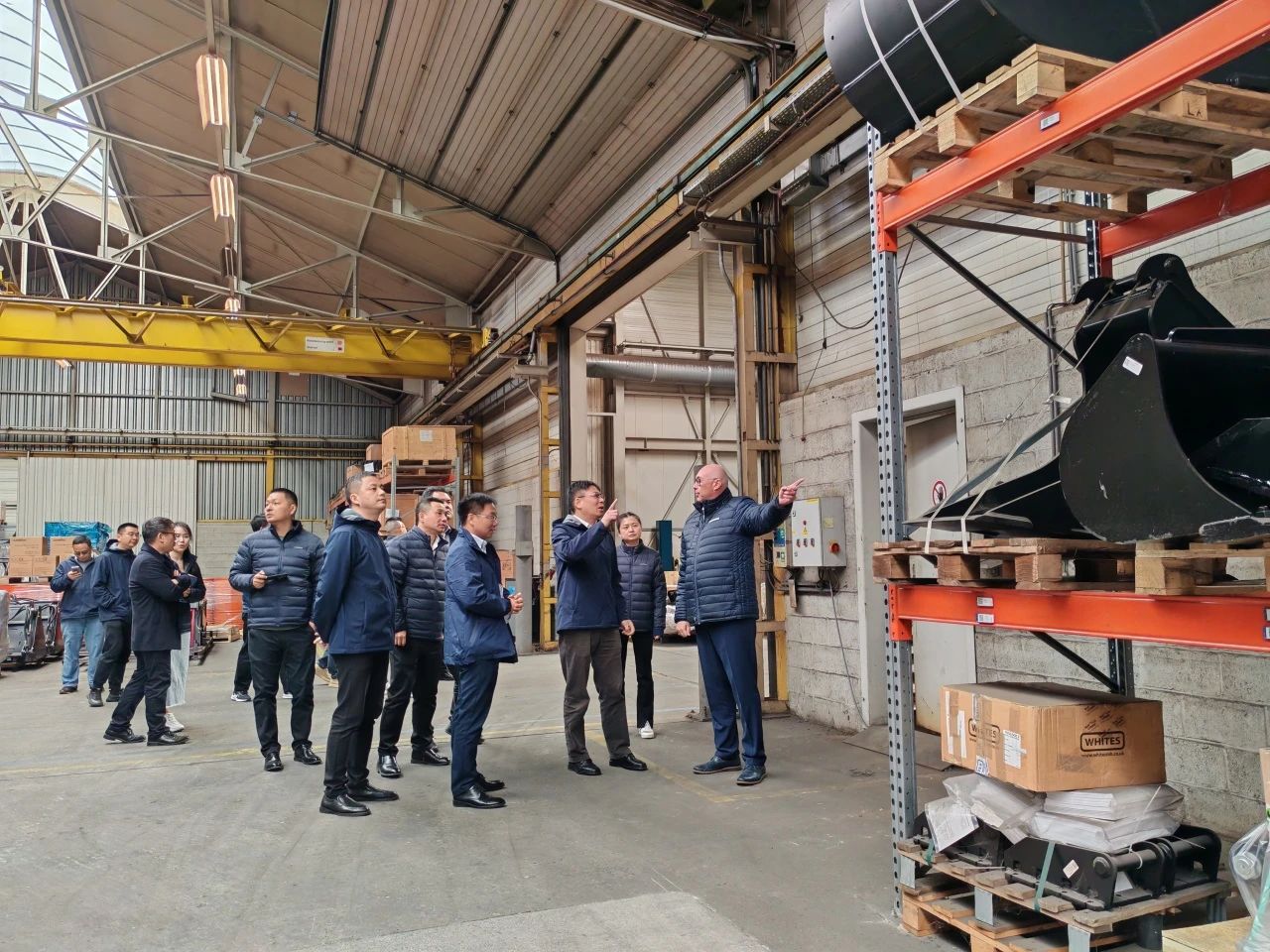 J9集团智能董事长付向东带队赴欧洲子公司调查调研