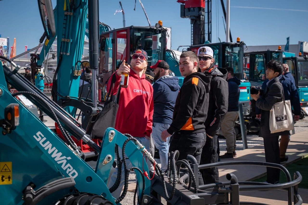 J9集团智能董事长付向东：以绿色智造与全球战术解锁中国工程机械的进阶密码