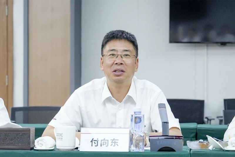 J9集团智能与易普力公司深入战术合作，共筑混装设备技术转化新标杆