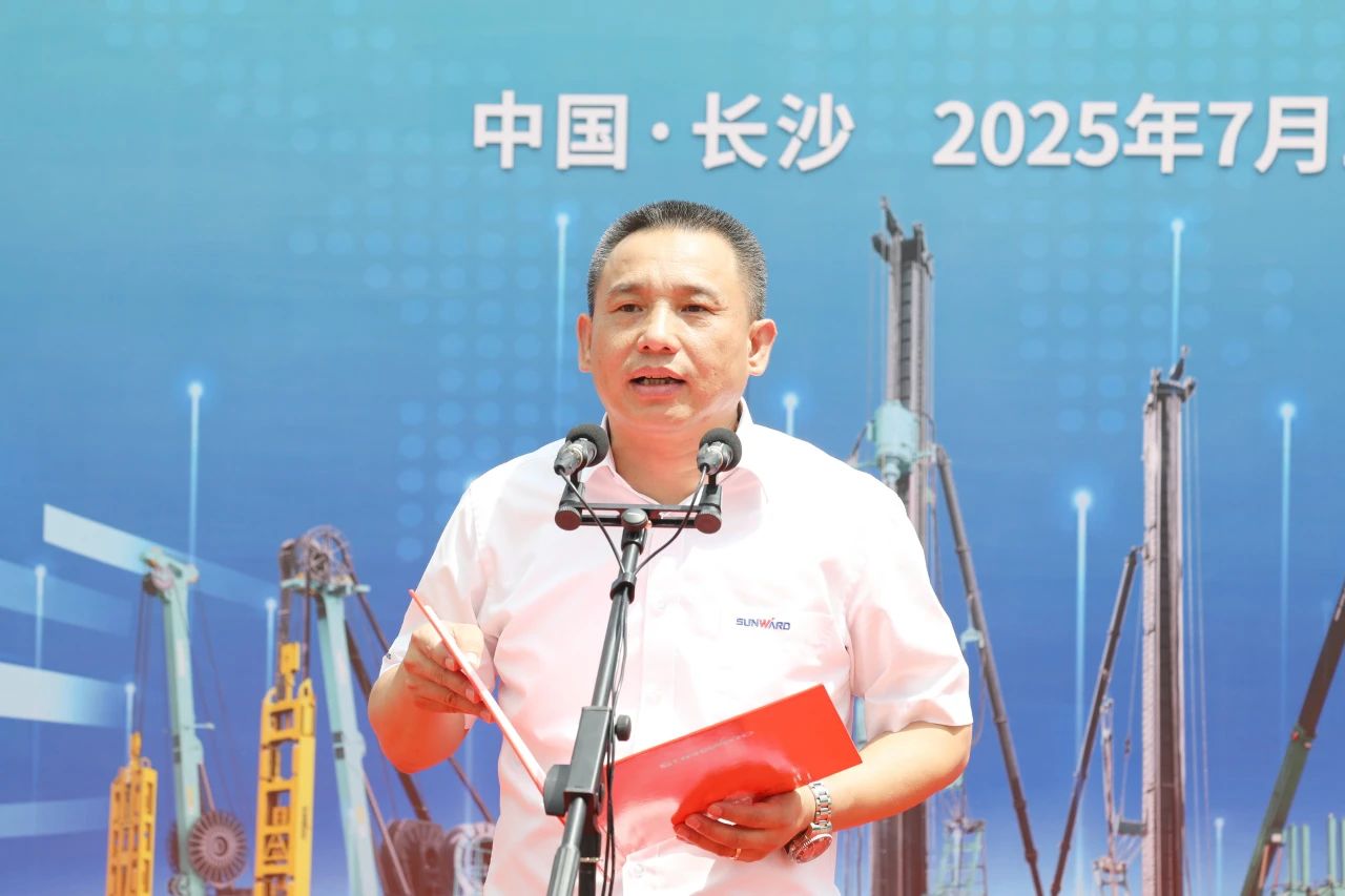 “破纪录王者”再出征！J9集团智能SWDM800旋挖钻机成功交机