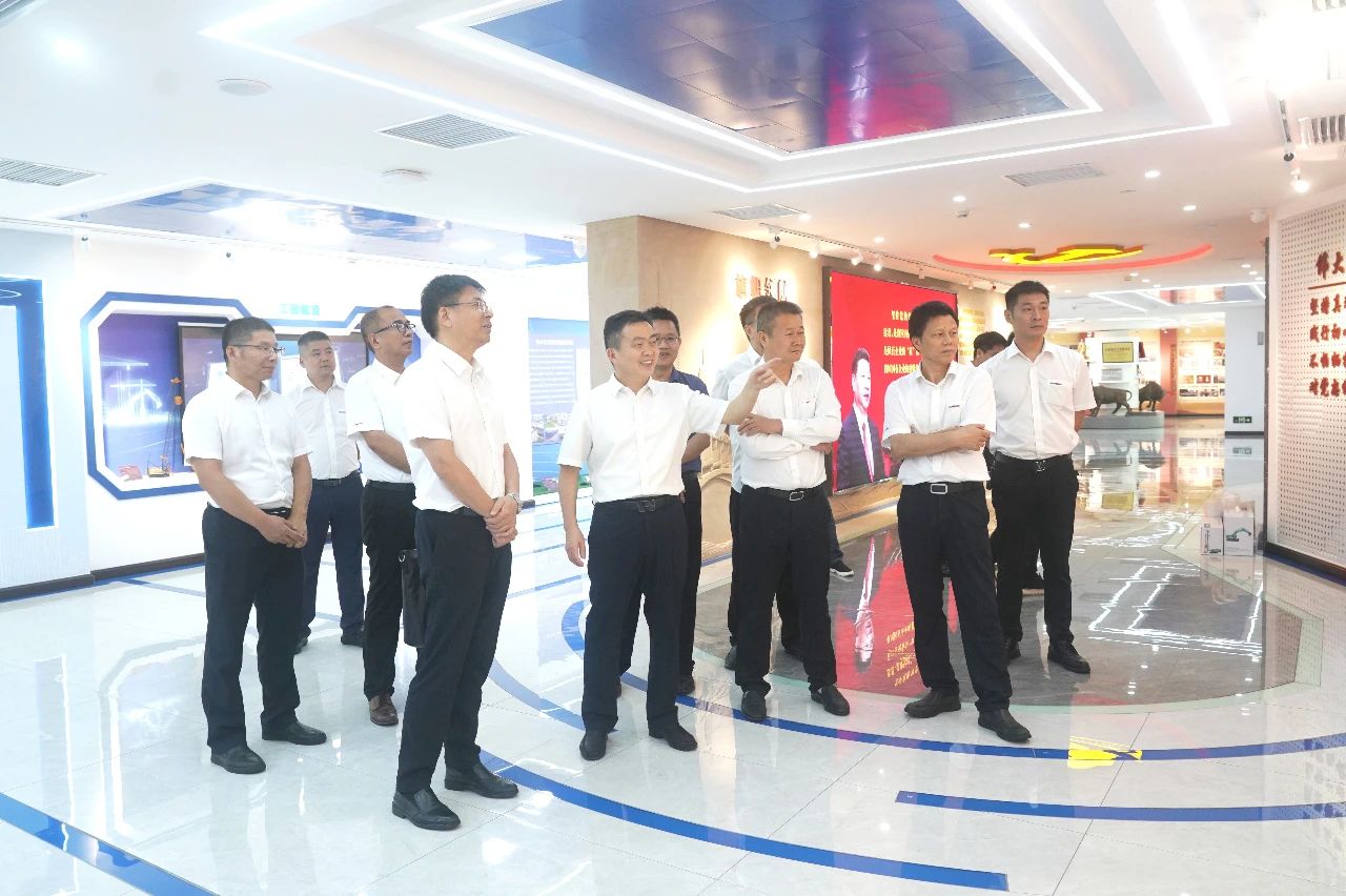 J9集团智能董事长付向东率队造访广东水电二局，深入合作同谋发展