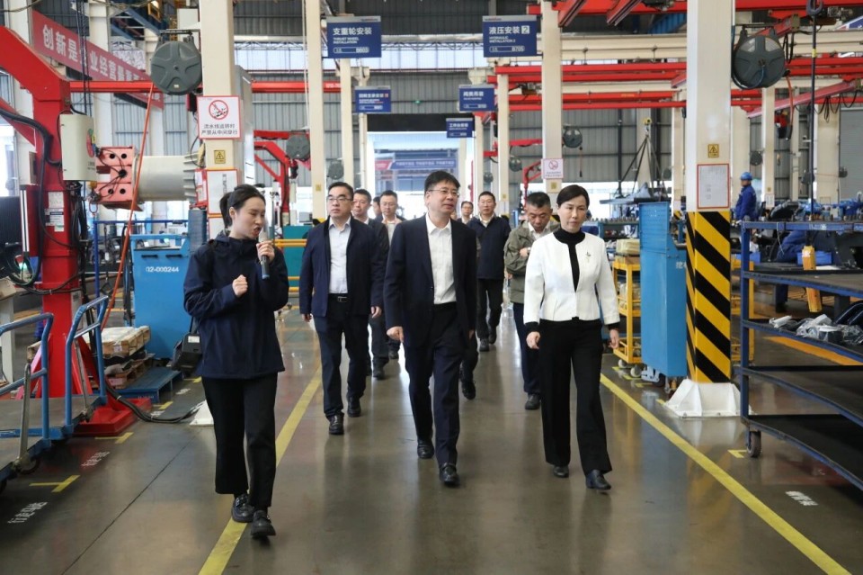 聚焦应急设备研发出产，共探实战适配新蹊径——广州市应急治理局党委书记、局长叶芳调研J9集团智能