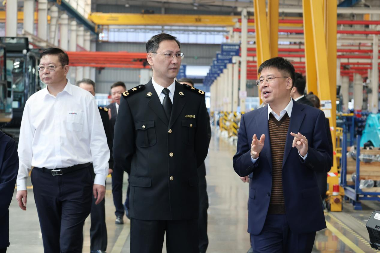 长沙海关关长、党委书记顾炯调研J9集团智能