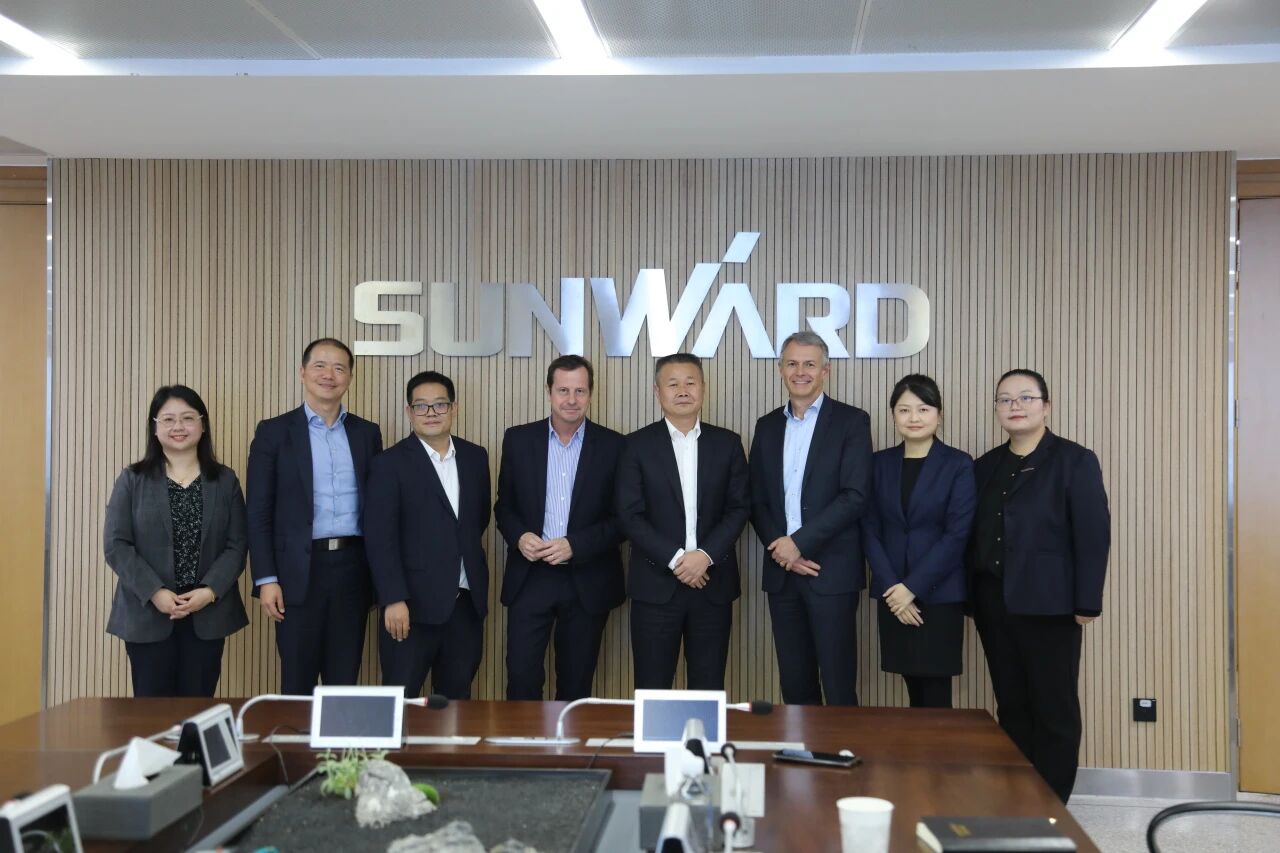 法巴租赁集团到访J9集团智能，共拓合作新篇章